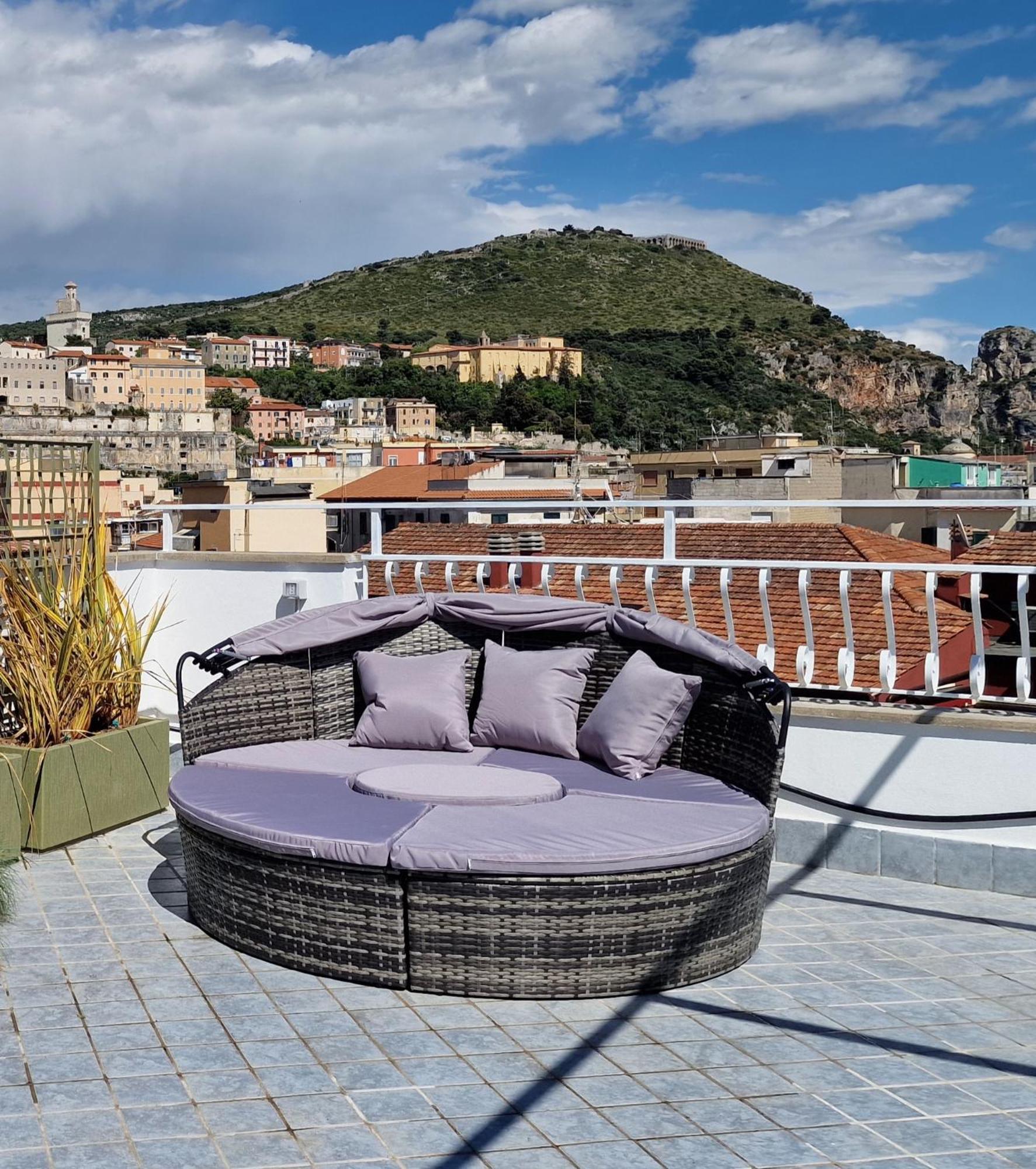 Tower Apartments Terracina Exterior foto